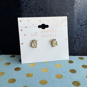 Pear gold sparkly Earrings